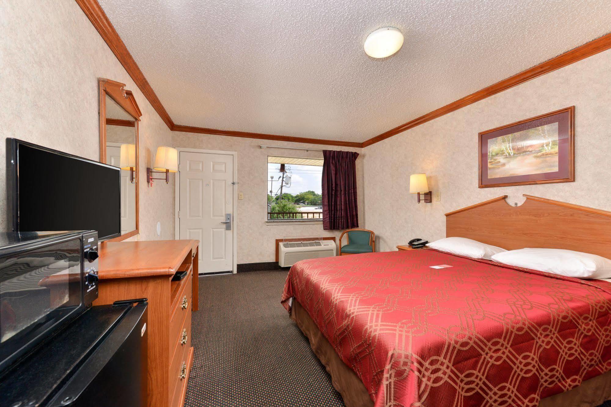 Econo Lodge Килин Экстерьер фото